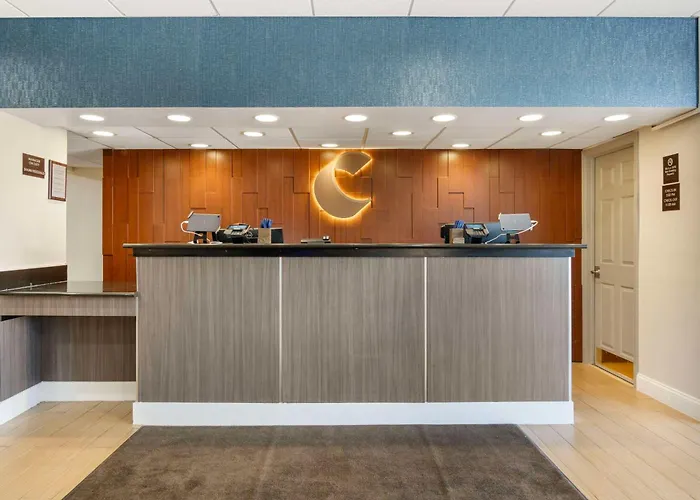 Comfort Inn & Suites Danbury-Bethel