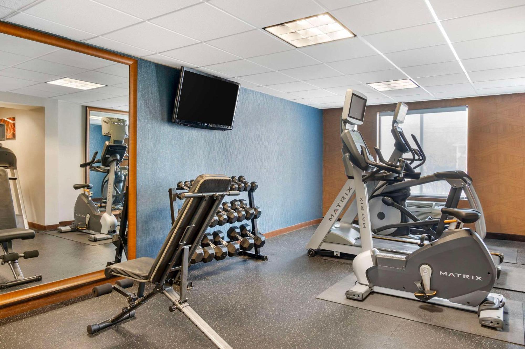 Comfort & Danbury-bethel Hotel 3*