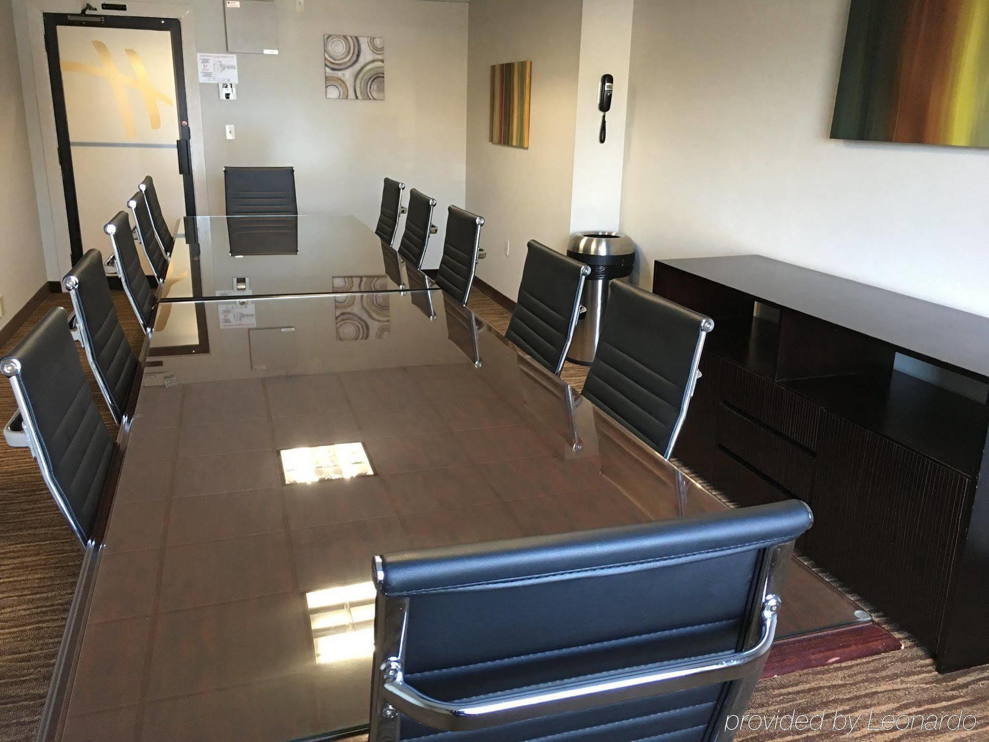 Hotel Comfort & Danbury-bethel 3*